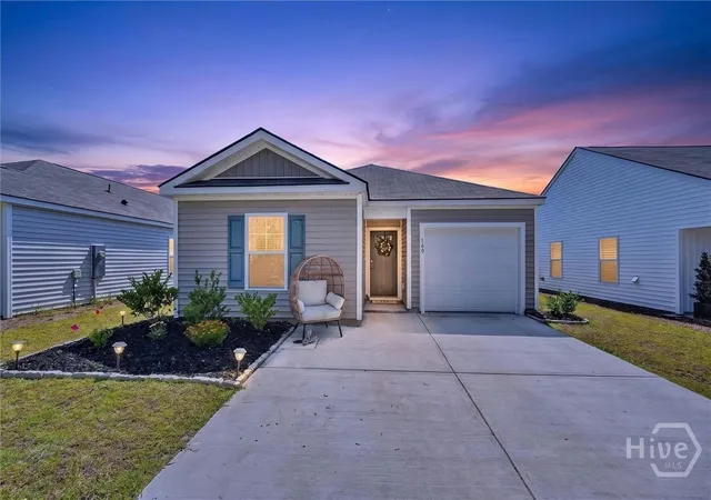 Homes for sale in Port Wentworth, GA | 160 Lakeside Dr, Port Wentworth, GA 31407 | MLS# SA357748