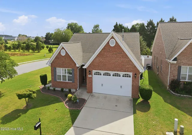 Photo 3 of Single family home for sale at 932 Dearborn Ct, Winterville, NC 28590 | MLS# 100585603 | Listing updated on 2026-09-14