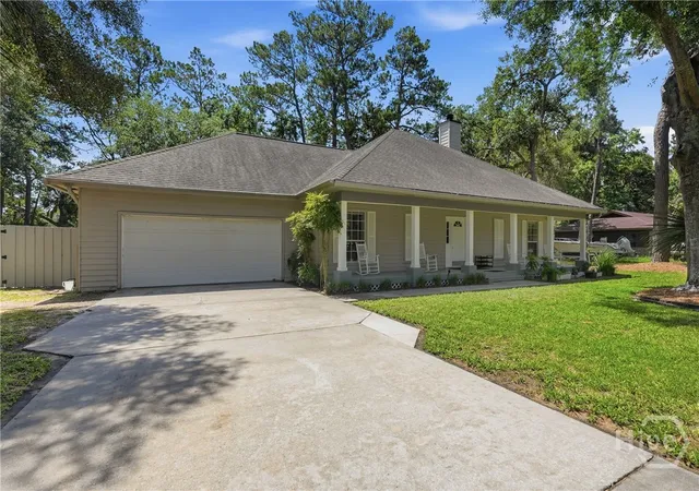 Photo 2 of Single family home for sale at 5 Nilsson Dr, Savannah, GA 31410 | MLS# SA358293 | Listing updated on 2026-09-11