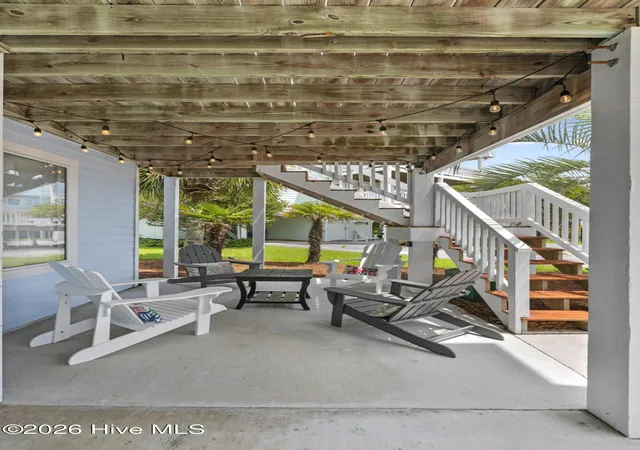 Homes for sale in Surf City, NC | 104 Sunset Ct, Surf City, NC 28445 | MLS# 100582504
