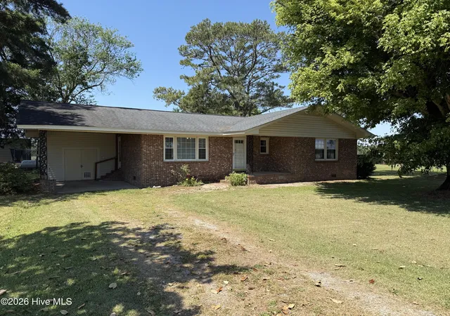 Homes for sale in Pinetops, NC | 2042 Pinetops Crisp Rd, Pinetops, NC 27864 | MLS# 100575377