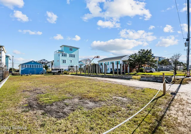 15th image of 906 Canal Dr, Carolina Beach, NC 28428 | MLS# 100562071