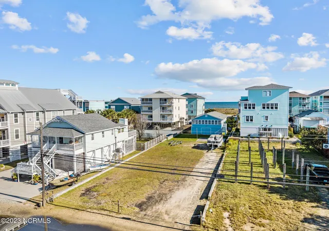 4th image of 906 Canal Dr, Carolina Beach, NC 28428 | MLS# 100562071