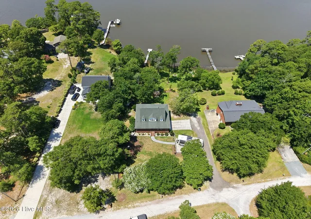 2nd image of 3 Creekside Woods Dr, Swansboro, NC 28584 | MLS# 100588149