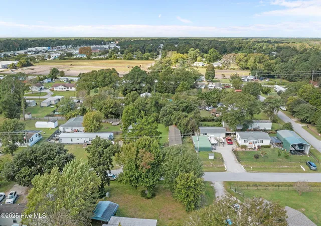 Photo 3 of Manufactured home for sale at 137 Zacchaeus Ave, Newport, NC 28570 | MLS# 100535362 | Listing updated on 2026-09-12