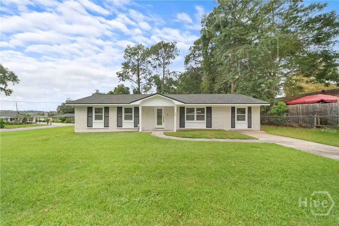 Photo 1 of Single family home for sale at 607 Dyches Dr, Savannah, GA 31406 | MLS# SA365272 | Listing updated on 2026-10-30