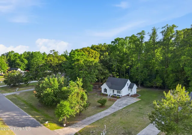 Photo 1 of Single family home for sale at 127 Hillingdale Dr, Washington, NC 27889 | MLS# 100576665 | Listing updated on 2026-09-11