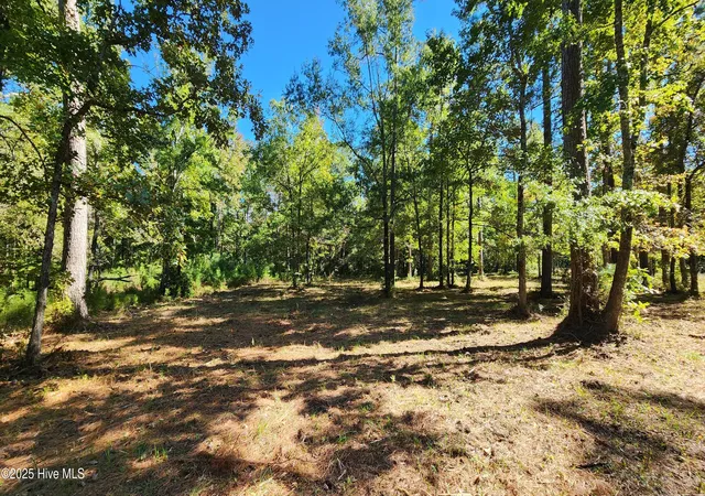 Photo 2 of Land for sale at 112 Sandy Point Dr, Beaufort, NC 28516 | MLS# 100544854 | Listing updated on 2026-08-19