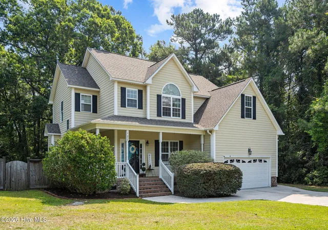 Photo 1 of Single family home for sale at 127 Headwaters Dr, Hampstead, NC 28443 | MLS# 100581398 | Listing updated on 2026-09-15