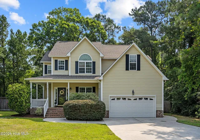 Photo 2 of Single family home for sale at 127 Headwaters Dr, Hampstead, NC 28443 | MLS# 100581398 | Listing updated on 2026-09-15