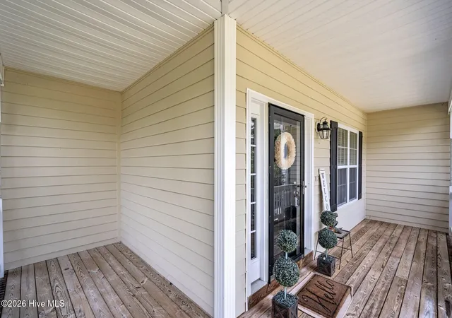 Photo 4 of Single family home for sale at 127 Headwaters Dr, Hampstead, NC 28443 | MLS# 100581398 | Listing updated on 2026-09-15