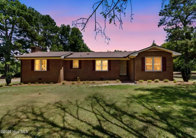 2nd image of 703 E Dr Martin L King Jr Blvd, Roseboro, NC 28382 | MLS# 100588503
