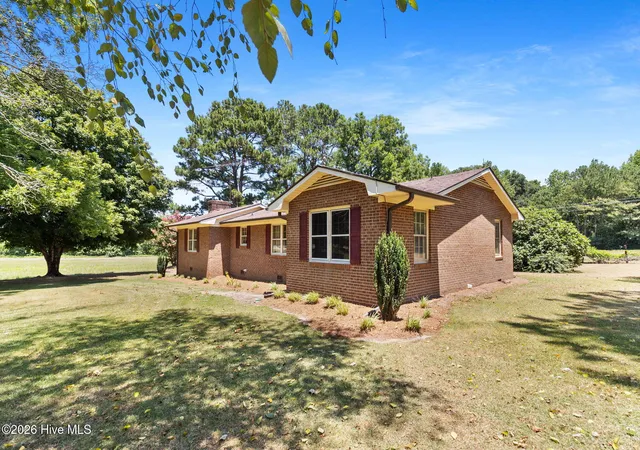 3rd image of 703 E Dr Martin L King Jr Blvd, Roseboro, NC 28382 | MLS# 100588503