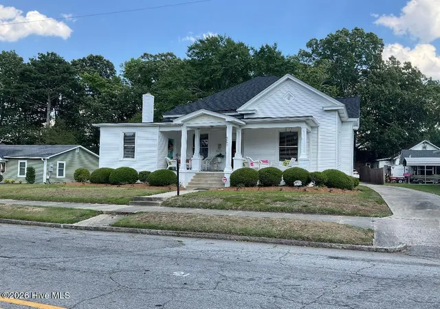 Homes for sale in Farmville, NC | 3643 N Main St, Farmville, NC 27828 | MLS# 100583445