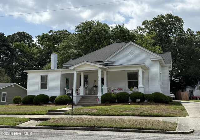 Homes for sale in Farmville, NC | 3643 N Main St, Farmville, NC 27828 | MLS# 100583445