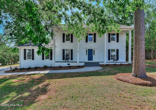 Photo 1 of Single family home for sale at 847 Hillcrest St, Edgefield, SC 29824 | MLS# 100580608 | Listing updated on 2026-08-19