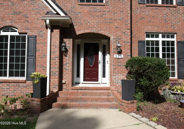Photo 3 of Single family home for sale at 315 Chestnut Dr, Vass, NC 28394 | MLS# 100587587 | Listing updated on 2026-08-19