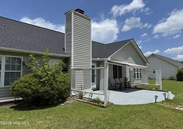 Photo 3 of Single family home for sale at 3008 Lagar Ln, Wilmington, NC 28405 | MLS# 100584760 | Listing updated on 2026-08-19