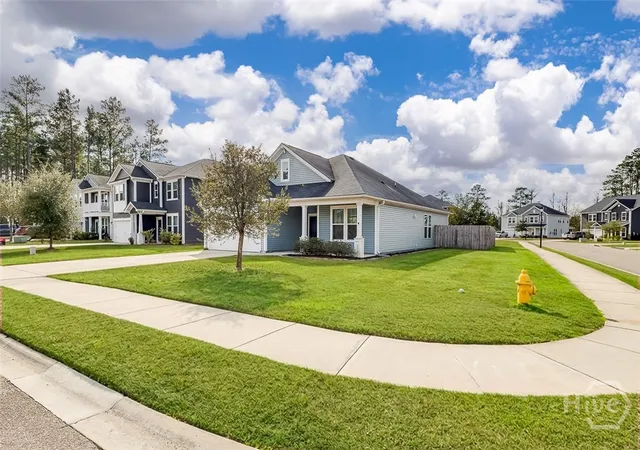 Photo 3 of Single family home for sale at 201 Gazelle Ln, Pooler, GA 31322 | MLS# SA346552 | Listing updated on 2026-10-10