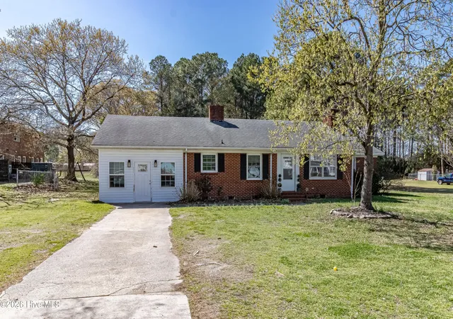 Photo 1 of Single family home for sale at 620 S Caswell St, La Grange, NC 28551 | MLS# 100560512 | Listing updated on 2026-08-19