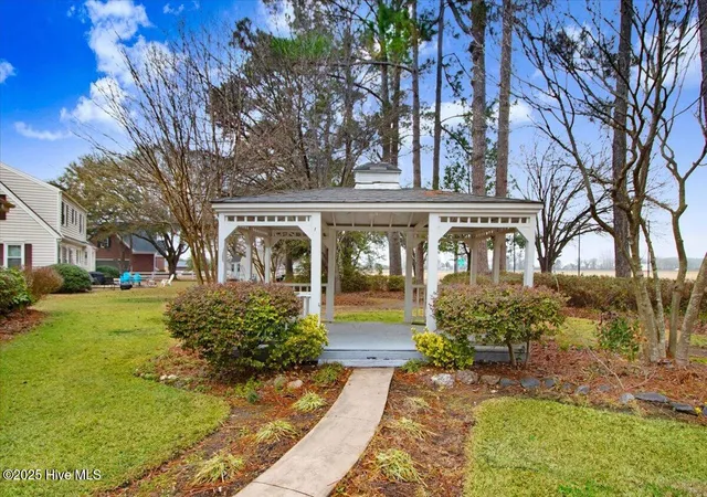 Homes for sale in Mount Olive, NC | 702 Hillcrest Dr, Mount Olive, NC 28365 | MLS# 100542532