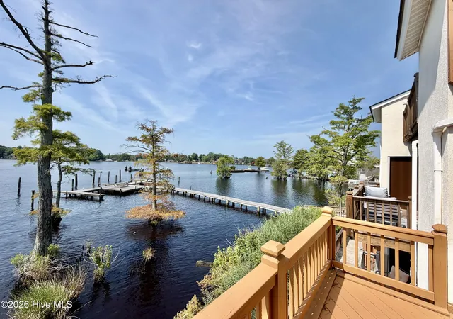 2nd image of 7 Gardner Pt Dr, Elizabeth City, NC 27909