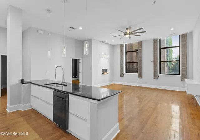 3rd image of 936 Broad St #211, Augusta, GA 30901 | MLS# 100581077
