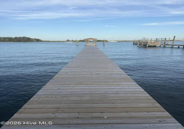 Photo 2 of Single family home for sale at 1128 S Seabreeze Rd, Wilmington, NC 28409 | MLS# 100570451 | Listing updated on 2026-08-19