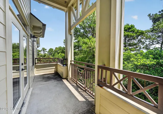 Listing Photo 5 - Condo for sale in building located at 555 Grande Manor Ct, Wilmington, NC 28405 - Unit #302