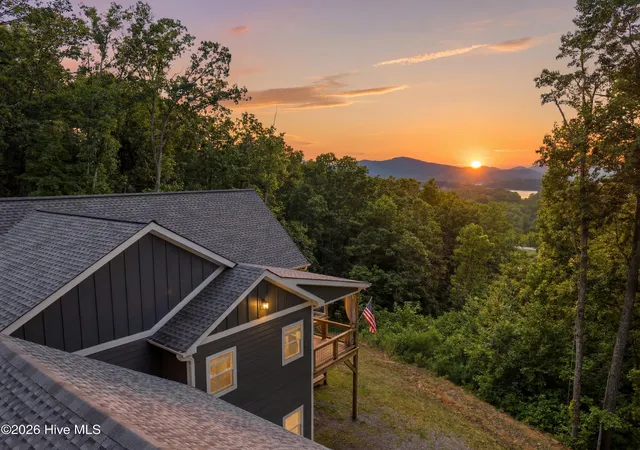 Homes for sale in Hayesville, NC | 154 Blueberry Hl, Hayesville, NC 28904 | MLS# 100584365