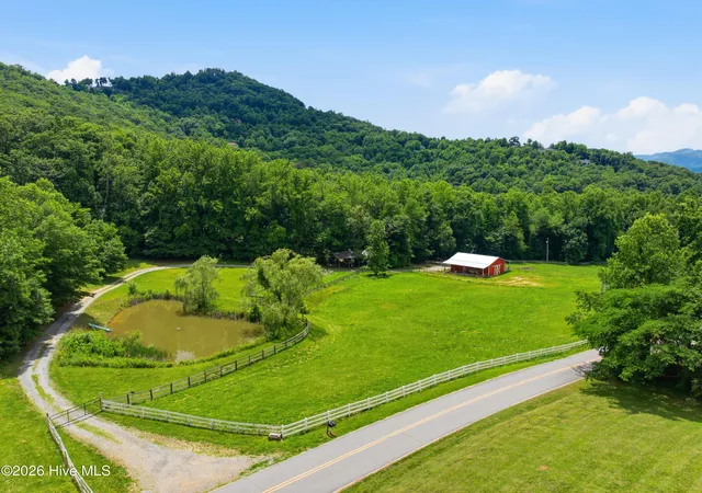 Homes for sale in Hayesville, NC | 154 Blueberry Hl, Hayesville, NC 28904 | MLS# 100584365