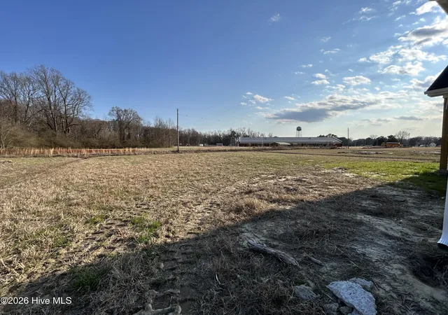 Photo 7 of Single family home for sale at 126 Hampton Pl, Winfall, NC 27985 | MLS# 100533673 | Listing updated on 2026-09-25
