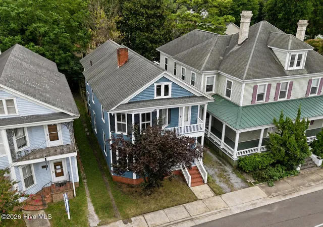 Photo 2 of Single family home for sale at 403 N Market St, Washington, NC 27889 | MLS# 100599746 | Listing updated on 2026-09-14