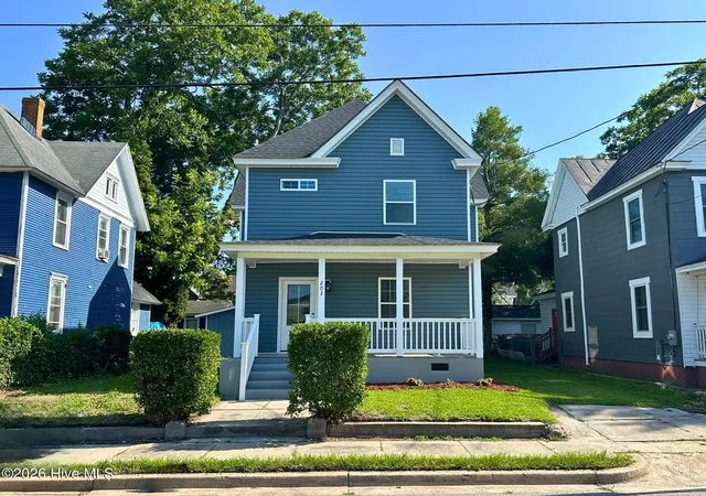 Photo 1 of Single family home for sale at 202 W Burgess St, Elizabeth City, NC 27909 | MLS# 100586365 | Listing updated on 2026-09-05