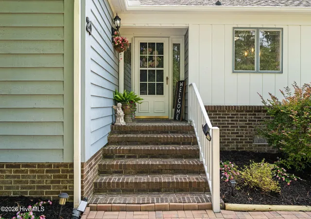 Photo 2 of Single family home for sale at 20 Sandtrap Dr, Shallotte, NC 28470 | MLS# 100600050 | Listing updated on 2026-09-01