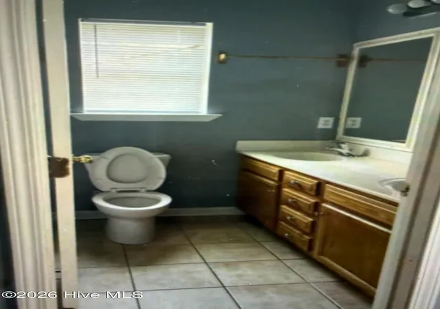 Photo 4 of Single family home for sale at 1012 Hanover St, Wilmington, NC 28401 | MLS# 100589173 | Listing updated on 2026-08-29