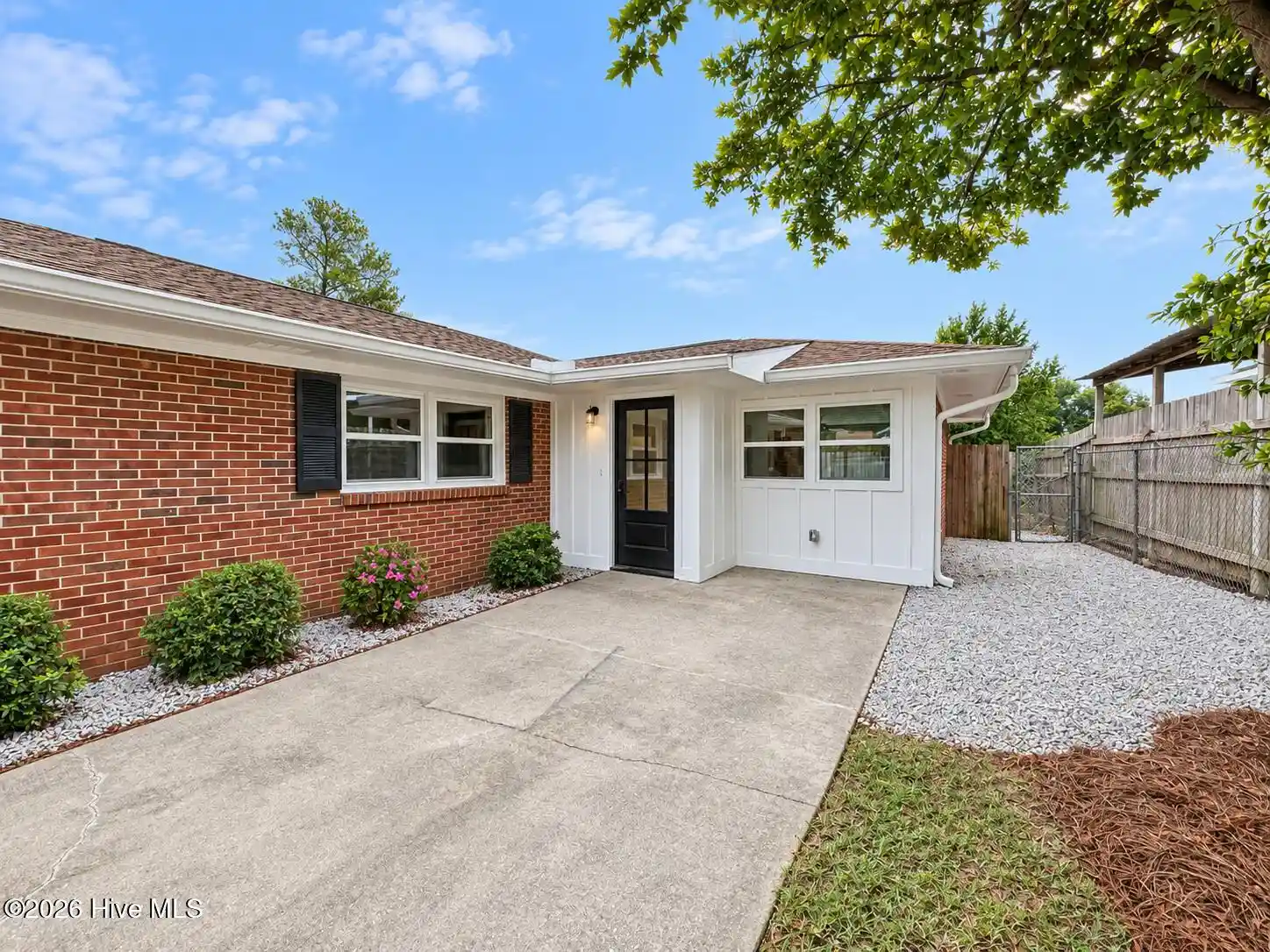 Photo 1 of Single family home for sale at 1519 Summerhill Rd, North Augusta, SC 29841 | MLS# 100608982 | Listing updated on 2026-10-24