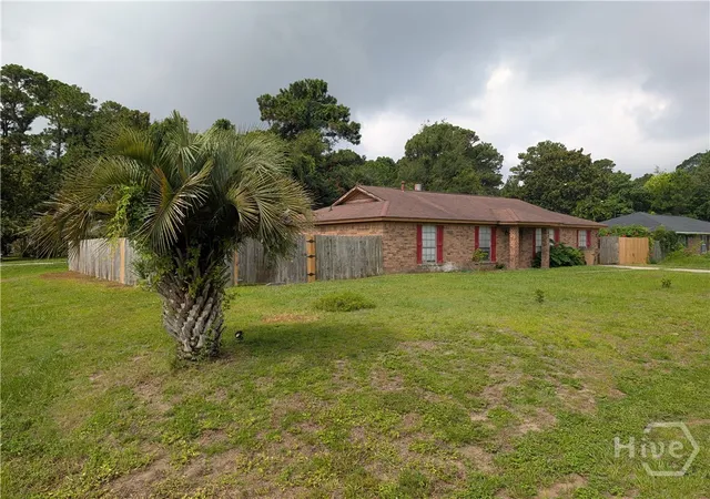 Photo 2 of Single family home for sale at 7105 Golden Isles Way, Savannah, GA 31410 | MLS# SA360379 | Listing updated on 2026-08-19