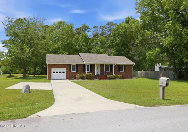 2nd image of 703 Oxford Dr, Morehead City, NC 28557 | MLS# 100576264