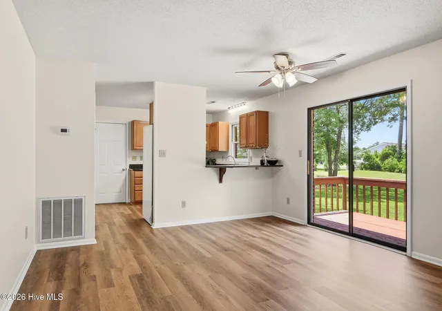 5th image of 703 Oxford Dr, Morehead City, NC 28557 | MLS# 100576264