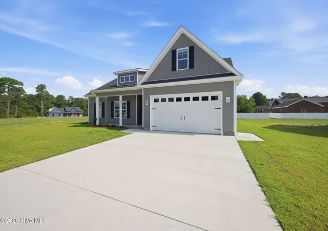 Homes for sale in Ayden, NC | 823 Mulligan Dr, Ayden, NC 28513 | MLS# 100560930