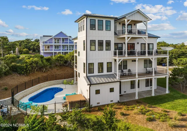 Photo 1 of Single family home for sale at 101 Melaine St, Emerald Isle, NC 28594 | MLS# 100574488 | Listing updated on 2026-09-20