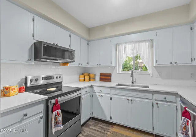 5th image of 101 Quarterdeck Townhouses, New Bern, NC 28562 | MLS# 100575694