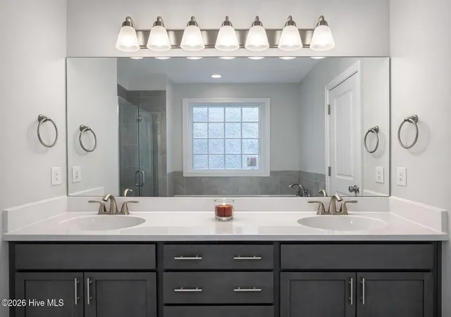 Photo 3 of Single family home for sale at 1011 Sailfish St, New Bern, NC 28562 | MLS# 100568547 | Listing updated on 2026-09-08