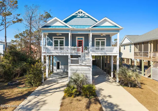 Photo 1 of Single family home for sale at 111 Se 41st Street, Oak Island, NC 28465 | MLS# 100577173 | Listing updated on 2026-08-19