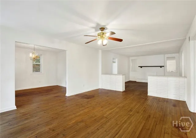 Photo 4 of Single family home for sale at 1118 W 49th Street, Savannah, GA 31405 | MLS# SA347487 | Listing updated on 2026-10-09