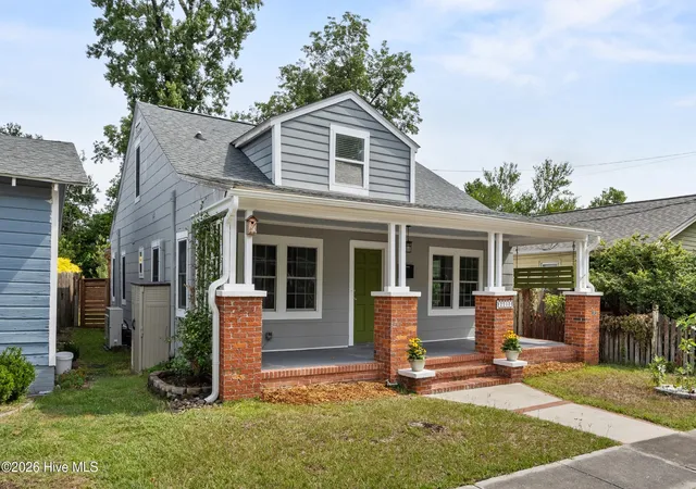 Photo 3 of Single family home for sale at 2105 Barnett Ave, Wilmington, NC 28403 | MLS# 100588995 | Listing updated on 2026-09-19