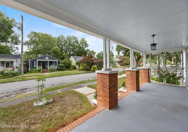 Photo 3 of Single family home for sale at 2105 Barnett Ave, Wilmington, NC 28403 | MLS# 100588995 | Listing updated on 2026-09-19