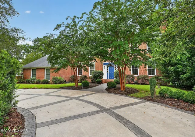 Photo 2 of Single family home for sale at 2314 Waverly Dr, Wilmington, NC 28403 | MLS# 100599782 | Listing updated on 2026-09-25