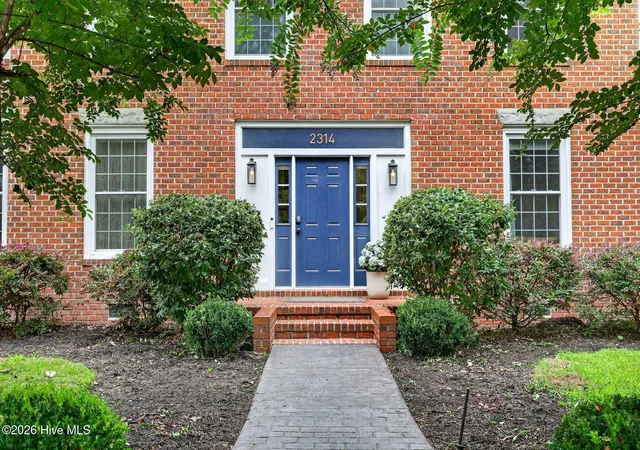 Photo 3 of Single family home for sale at 2314 Waverly Dr, Wilmington, NC 28403 | MLS# 100599782 | Listing updated on 2026-09-25